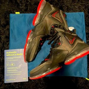 Lebron 19 red and black size 13